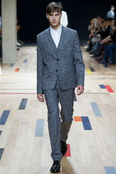 Look 34